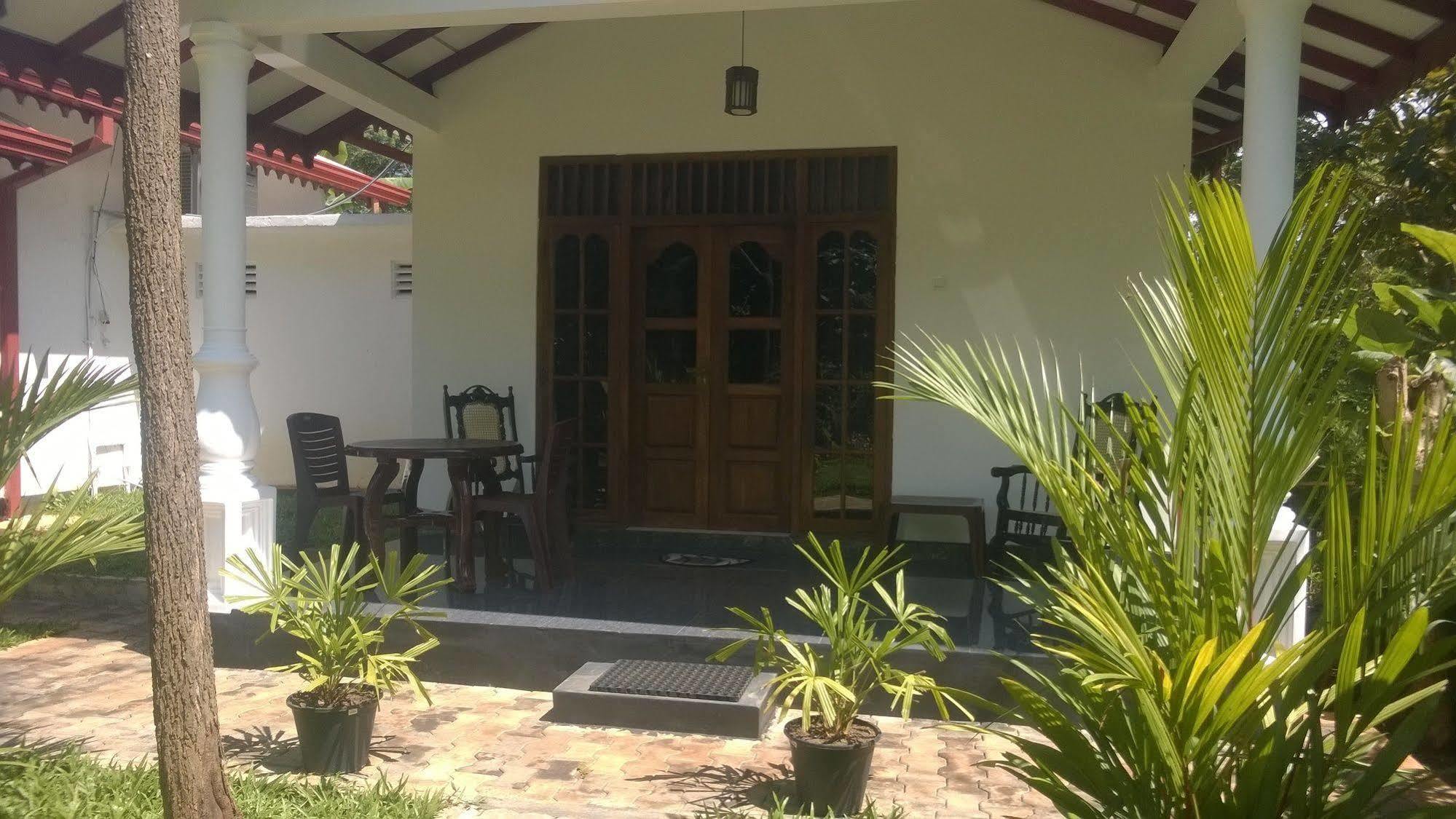 Sigiri Holiday Inn Inamaluwa Exterior foto